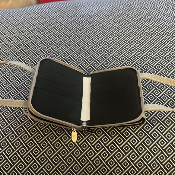 Women’s wallet with straps and string NWOT - Picture 2 of 5